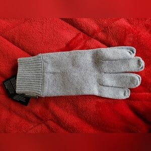 NWT Lululemon Athletica Cold Pursuit Knit Gloves Gull Grey
